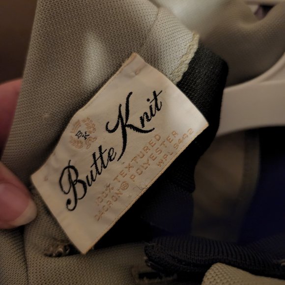 Beautiful Vintage 1960s Mod Button-Down Back Dress with Pockets Butte Knit - Picture 8 of 8